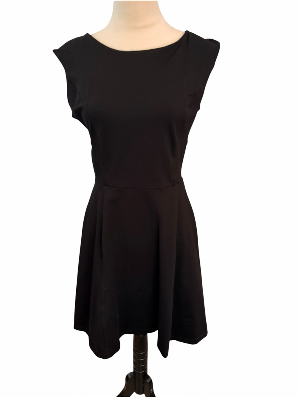 Cynthia Rowley Size 4 Black Sleeveless Fit-and-Flare Dress LBD Stretch